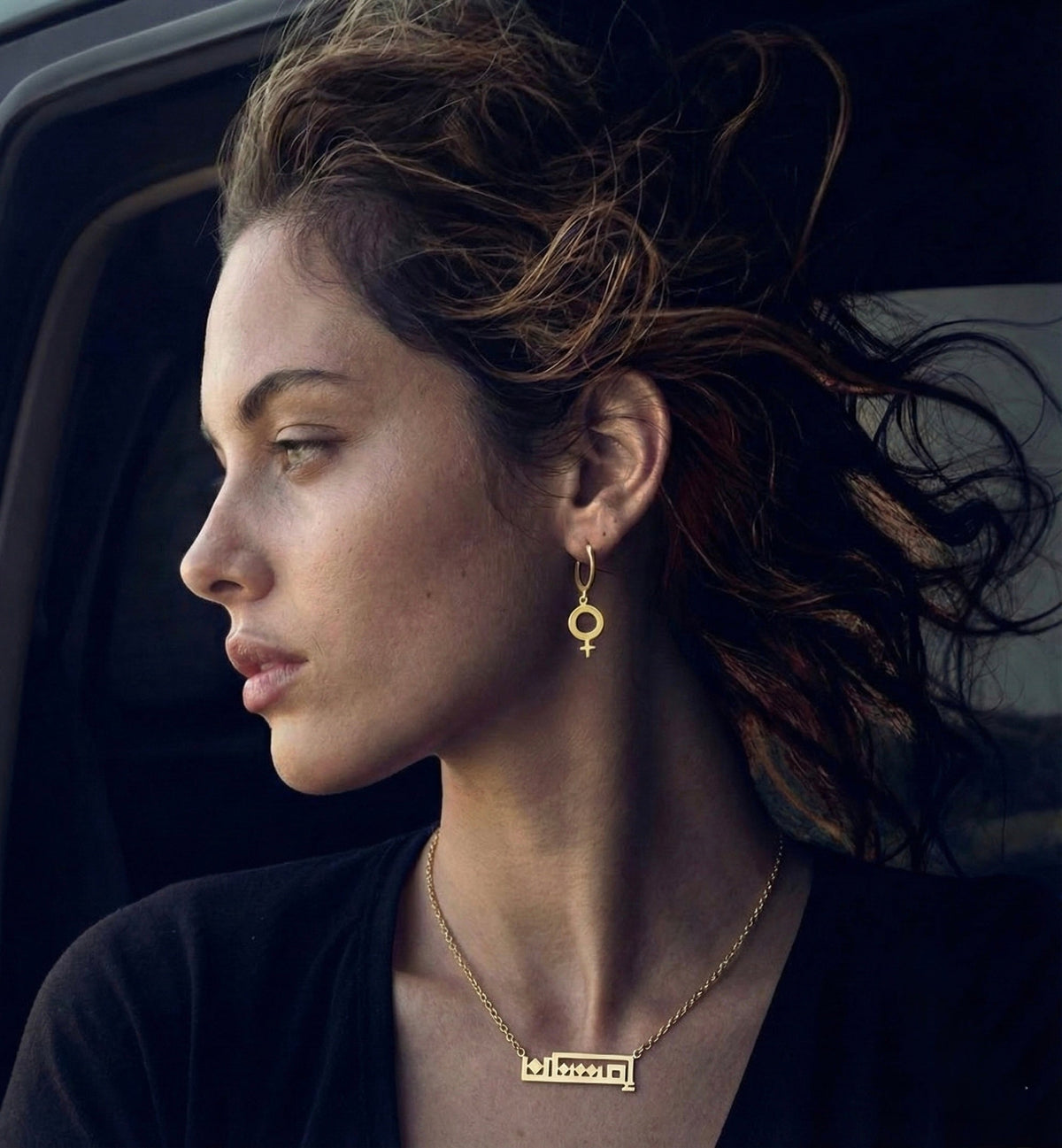 Who Makes Bespoke Arabic Calligraphy Jewelry in Dubai?